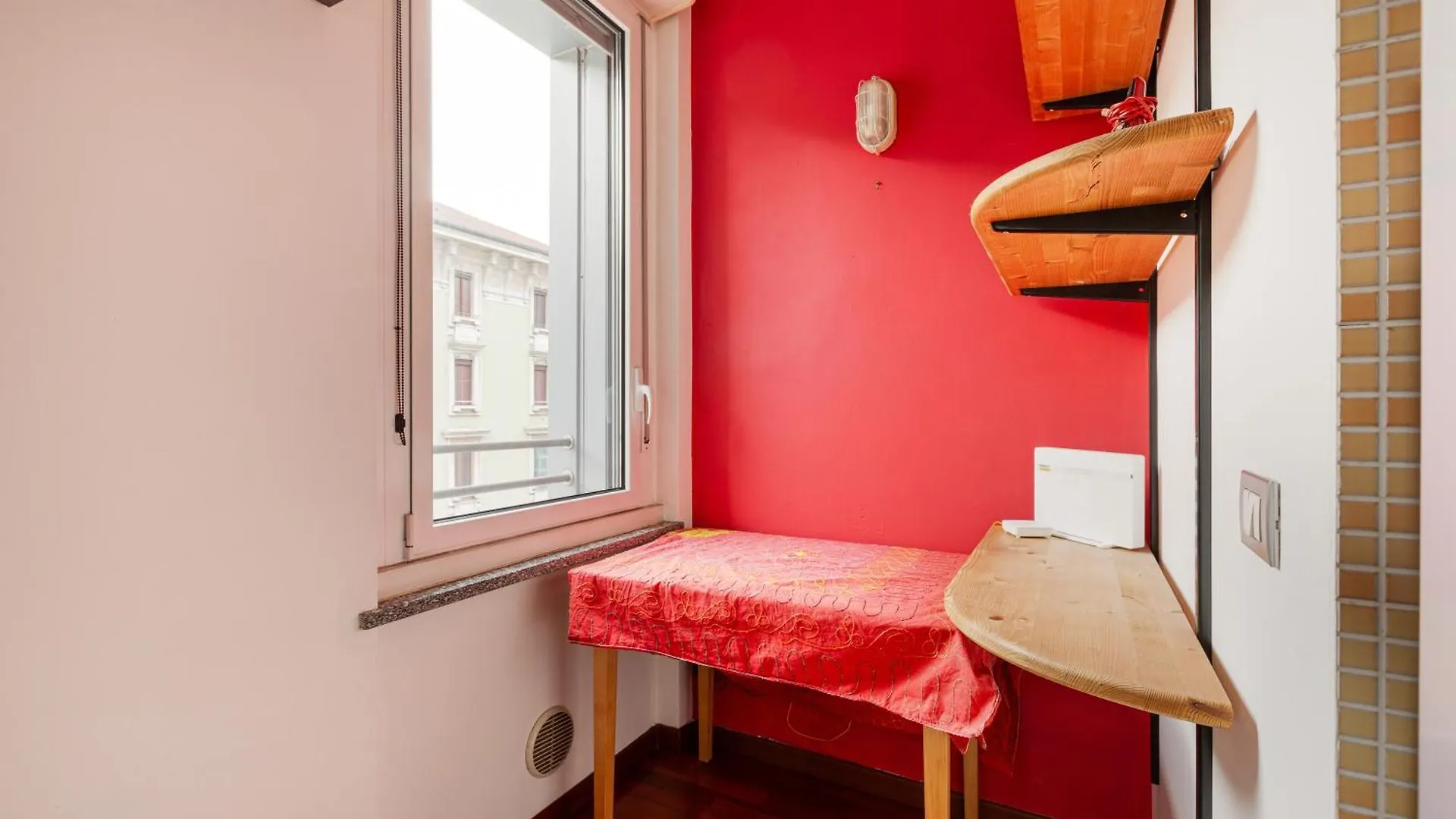 Lägenhet Zara Cozy Apt With Balcony - 250M From M5 Istria Milano
